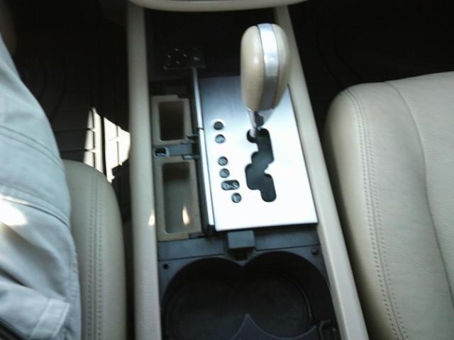 2007 WHITE /Beige Nissan Murano S 2WD (JN8AZ08T87W) with an 3.5L V6 DOHC 24V engine, Automatic CVT Overdrive transmission, located at 4000 Bee Ridge Road, Sarasota, FL, 34233, (941) 926-0300, 27.298664, -82.489151 - Photo#17