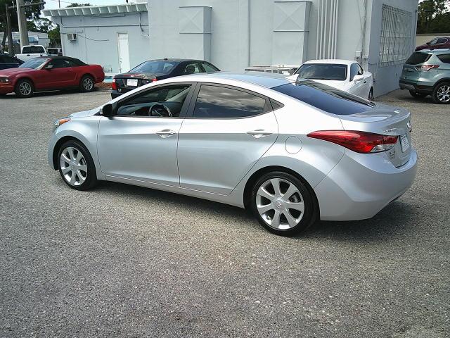 2012 Silver /Gray Hyundai Elantra Limited (5NPDH4AE1CH) with an 1.8L L4 DOHC 16V engine, 6-Speed Automatic transmission, located at 4000 Bee Ridge Road, Sarasota, FL, 34233, (941) 926-0300, 27.298664, -82.489151 - Photo#3