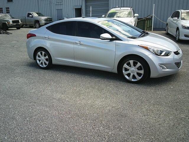2012 Silver /Gray Hyundai Elantra Limited (5NPDH4AE1CH) with an 1.8L L4 DOHC 16V engine, 6-Speed Automatic transmission, located at 4000 Bee Ridge Road, Sarasota, FL, 34233, (941) 926-0300, 27.298664, -82.489151 - Photo#7