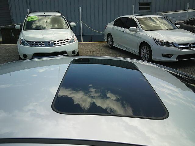 2012 Silver /Gray Hyundai Elantra Limited (5NPDH4AE1CH) with an 1.8L L4 DOHC 16V engine, 6-Speed Automatic transmission, located at 4000 Bee Ridge Road, Sarasota, FL, 34233, (941) 926-0300, 27.298664, -82.489151 - Photo#8