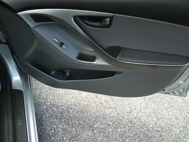 2012 Silver /Gray Hyundai Elantra Limited (5NPDH4AE1CH) with an 1.8L L4 DOHC 16V engine, 6-Speed Automatic transmission, located at 4000 Bee Ridge Road, Sarasota, FL, 34233, (941) 926-0300, 27.298664, -82.489151 - Photo#13