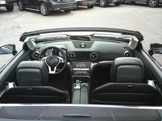 2015 Black /Black Mercedes-Benz SL-Class SL400 (WDDJK6FA0FF) with an 3.0L V6 DOHC 24V engine, 7-Speed Automatic transmission, located at 4000 Bee Ridge Road, Sarasota, FL, 34233, (941) 926-0300, 27.298664, -82.489151 - Photo#14