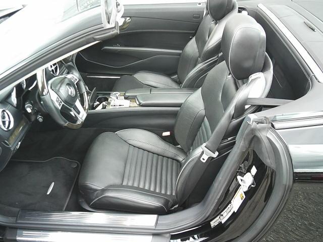 2015 Black /Black Mercedes-Benz SL-Class SL400 (WDDJK6FA0FF) with an 3.0L V6 DOHC 24V engine, 7-Speed Automatic transmission, located at 4000 Bee Ridge Road, Sarasota, FL, 34233, (941) 926-0300, 27.298664, -82.489151 - Photo#15