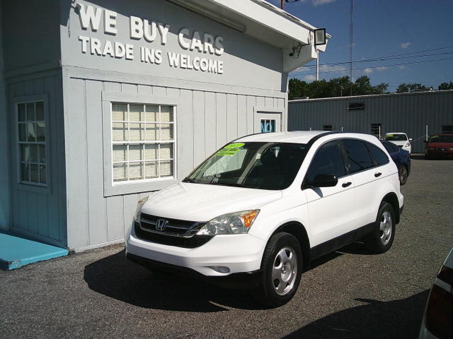 2011 WHITE /Black Honda CR-V LX 2WD 5-Speed AT (3CZRE3H37BG) with an 2.4L L4 DOHC 16V engine, 5-Speed Automatic transmission, located at 4000 Bee Ridge Road, Sarasota, FL, 34233, (941) 926-0300, 27.298664, -82.489151- Photo#1