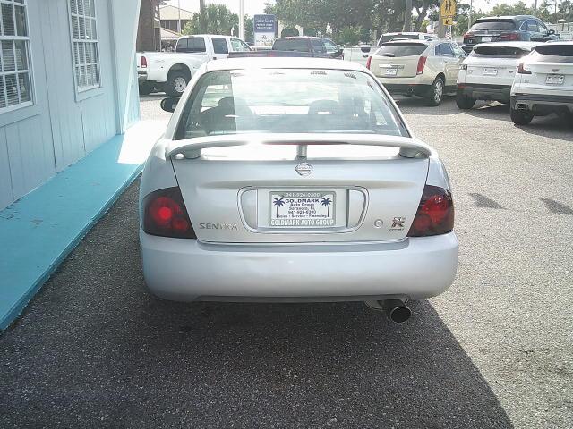 2004 Gray /Gray Nissan Sentra 2.5 S (3N1AB51A14L) with an 2.5L L4 DOHC 16V engine, Manual transmission, located at 4000 Bee Ridge Road, Sarasota, FL, 34233, (941) 926-0300, 27.298664, -82.489151 - Photo#6