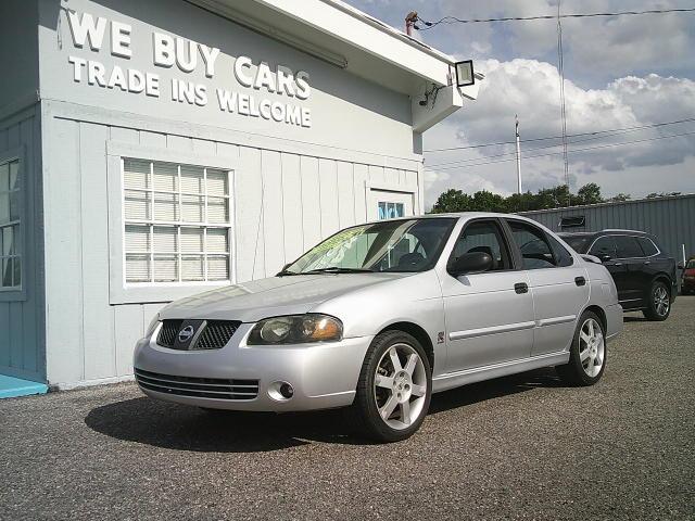 2004 Gray /Gray Nissan Sentra 2.5 S (3N1AB51A14L) with an 2.5L L4 DOHC 16V engine, Manual transmission, located at 4000 Bee Ridge Road, Sarasota, FL, 34233, (941) 926-0300, 27.298664, -82.489151 - Photo#1