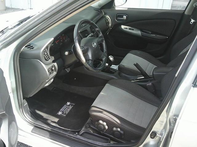 2004 Gray /Gray Nissan Sentra 2.5 S (3N1AB51A14L) with an 2.5L L4 DOHC 16V engine, Manual transmission, located at 4000 Bee Ridge Road, Sarasota, FL, 34233, (941) 926-0300, 27.298664, -82.489151 - Photo#8