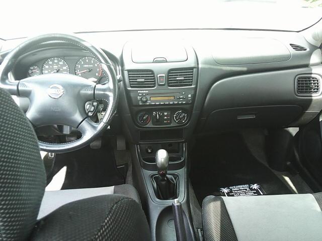 2004 Gray /Gray Nissan Sentra 2.5 S (3N1AB51A14L) with an 2.5L L4 DOHC 16V engine, Manual transmission, located at 4000 Bee Ridge Road, Sarasota, FL, 34233, (941) 926-0300, 27.298664, -82.489151 - Photo#10