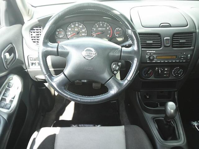 2004 Gray /Gray Nissan Sentra 2.5 S (3N1AB51A14L) with an 2.5L L4 DOHC 16V engine, Manual transmission, located at 4000 Bee Ridge Road, Sarasota, FL, 34233, (941) 926-0300, 27.298664, -82.489151 - Photo#11