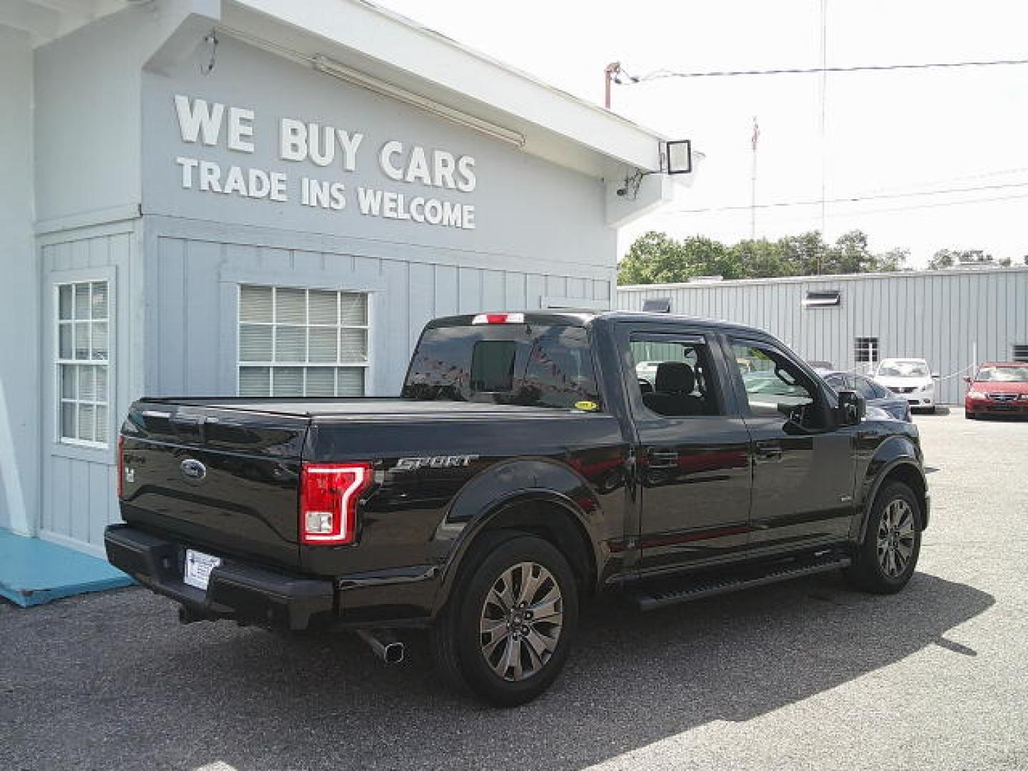 2016 Black /Black Ford F-150 King-Ranch SuperCrew 5.5-ft. 2WD (1FTEW1CP9GF) with an 2.7L V6 DOHC 24V engine, 6A transmission, located at 4000 Bee Ridge Road, Sarasota, FL, 34233, (941) 926-0300, 27.298664, -82.489151 - Photo#6