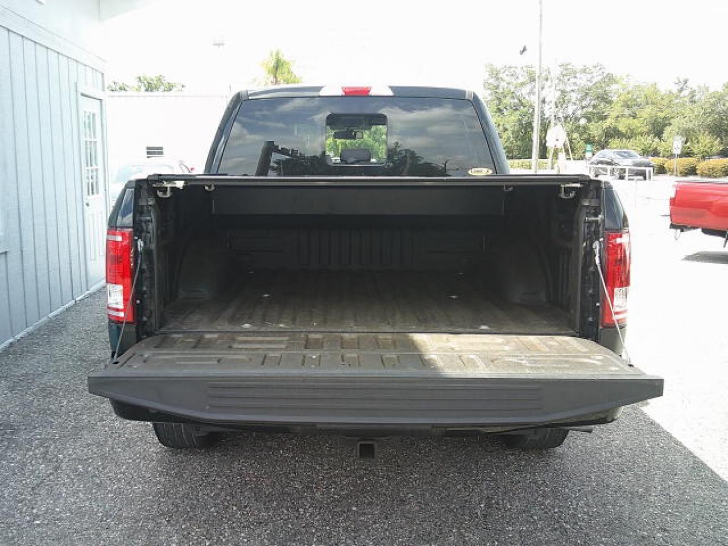 2016 Black /Black Ford F-150 King-Ranch SuperCrew 5.5-ft. 2WD (1FTEW1CP9GF) with an 2.7L V6 DOHC 24V engine, 6A transmission, located at 4000 Bee Ridge Road, Sarasota, FL, 34233, (941) 926-0300, 27.298664, -82.489151 - Photo#7