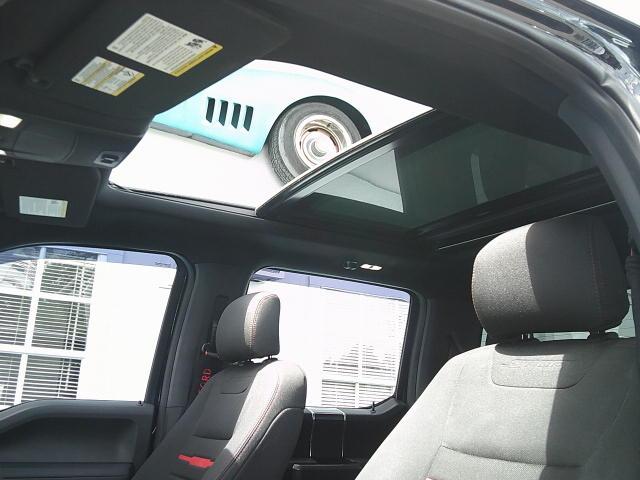 2016 Black /Black Ford F-150 King-Ranch SuperCrew 5.5-ft. 2WD (1FTEW1CP9GF) with an 2.7L V6 DOHC 24V engine, 6A transmission, located at 4000 Bee Ridge Road, Sarasota, FL, 34233, (941) 926-0300, 27.298664, -82.489151 - Photo#17