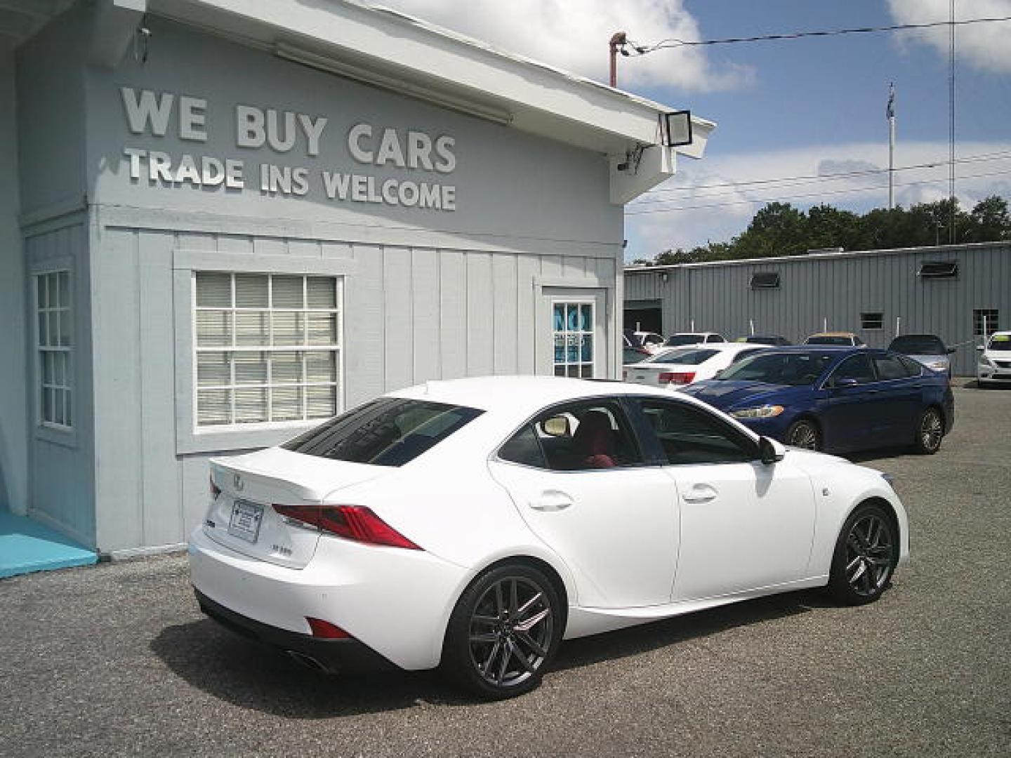 2020 WHITE /Red Lexus IS 350 F SPORT F SPORT 350 RWD (JTHGZ1B21L5) with an 3.5L V6 24V DOHC engine, 8A transmission, located at 4000 Bee Ridge Road, Sarasota, FL, 34233, (941) 926-0300, 27.298664, -82.489151 - Photo#6