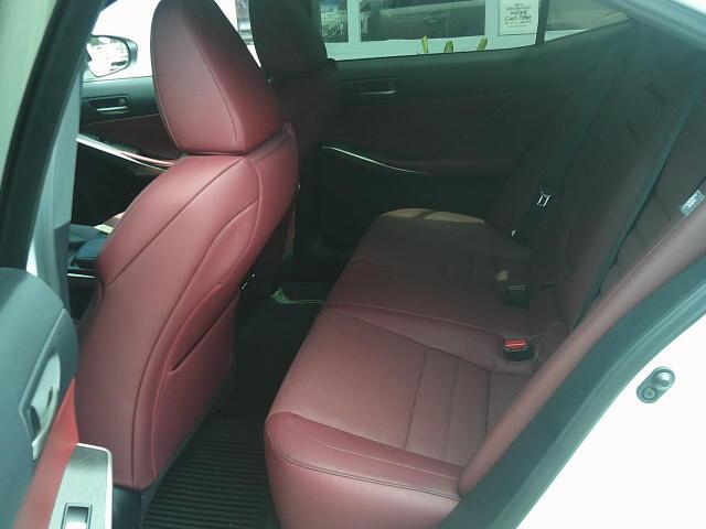 2020 WHITE /Red Lexus IS 350 F SPORT F SPORT 350 RWD (JTHGZ1B21L5) with an 3.5L V6 24V DOHC engine, 8A transmission, located at 4000 Bee Ridge Road, Sarasota, FL, 34233, (941) 926-0300, 27.298664, -82.489151 - Photo#13