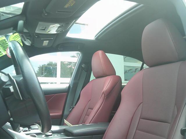 2020 WHITE /Red Lexus IS 350 F SPORT F SPORT 350 RWD (JTHGZ1B21L5) with an 3.5L V6 24V DOHC engine, 8A transmission, located at 4000 Bee Ridge Road, Sarasota, FL, 34233, (941) 926-0300, 27.298664, -82.489151 - Photo#12