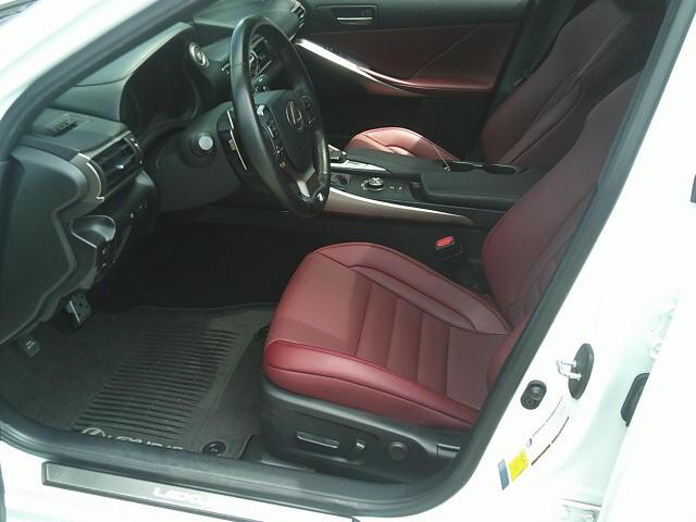 2020 WHITE /Red Lexus IS 350 F SPORT F SPORT 350 RWD (JTHGZ1B21L5) with an 3.5L V6 24V DOHC engine, 8A transmission, located at 4000 Bee Ridge Road, Sarasota, FL, 34233, (941) 926-0300, 27.298664, -82.489151 - Photo#10