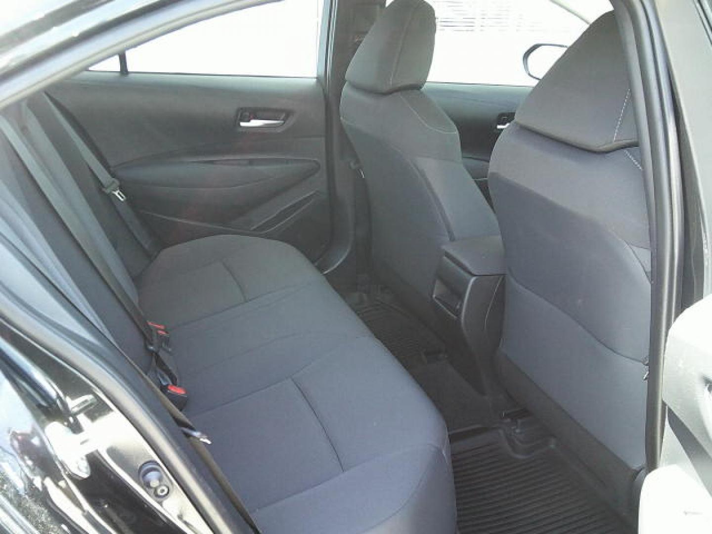 2020 Black /Black Toyota Corolla LE (5YFEPRAE3LP) with an 1.8L L4 DOHC 16V engine, CVT transmission, located at 4000 Bee Ridge Road, Sarasota, FL, 34233, (941) 926-0300, 27.298664, -82.489151 - Photo#9