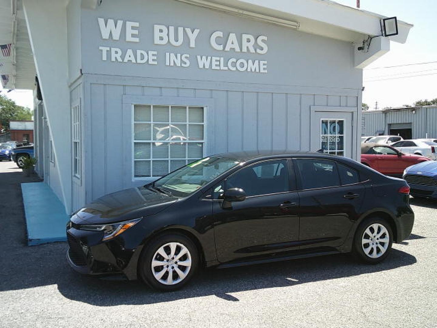 2020 Black /Black Toyota Corolla LE (5YFEPRAE3LP) with an 1.8L L4 DOHC 16V engine, CVT transmission, located at 4000 Bee Ridge Road, Sarasota, FL, 34233, (941) 926-0300, 27.298664, -82.489151 - Photo#1