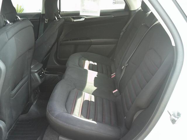 2014 WHITE /Black Ford Fusion SE (1FA6P0H77E5) with an 2.5L L4 DOHC 16V engine, Automatic transmission, located at 4000 Bee Ridge Road, Sarasota, FL, 34233, (941) 926-0300, 27.298664, -82.489151 - Photo#8