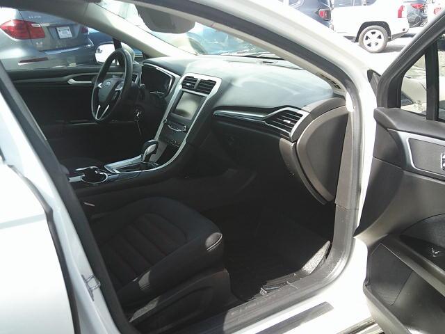 2014 WHITE /Black Ford Fusion SE (1FA6P0H77E5) with an 2.5L L4 DOHC 16V engine, Automatic transmission, located at 4000 Bee Ridge Road, Sarasota, FL, 34233, (941) 926-0300, 27.298664, -82.489151 - Photo#13