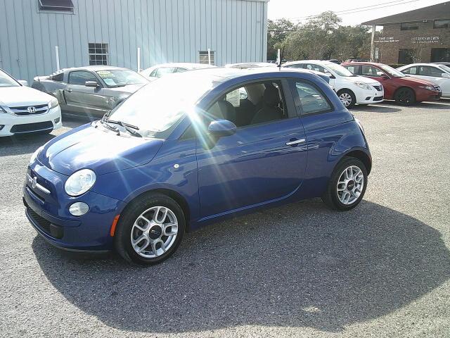2013 Blue /Grey Fiat 500 Pop Hatchback (3C3CFFAR5DT) with an 1.4L L4 engine, Manual transmission, located at 4000 Bee Ridge Road, Sarasota, FL, 34233, (941) 926-0300, 27.298664, -82.489151 - Photo#0