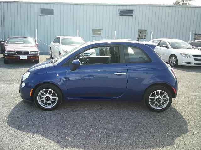2013 Blue /Grey Fiat 500 Pop Hatchback (3C3CFFAR5DT) with an 1.4L L4 engine, Manual transmission, located at 4000 Bee Ridge Road, Sarasota, FL, 34233, (941) 926-0300, 27.298664, -82.489151 - Photo#2