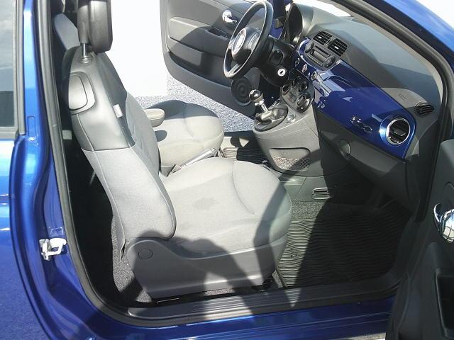 2013 Blue /Grey Fiat 500 Pop Hatchback (3C3CFFAR5DT) with an 1.4L L4 engine, Manual transmission, located at 4000 Bee Ridge Road, Sarasota, FL, 34233, (941) 926-0300, 27.298664, -82.489151 - Photo#12