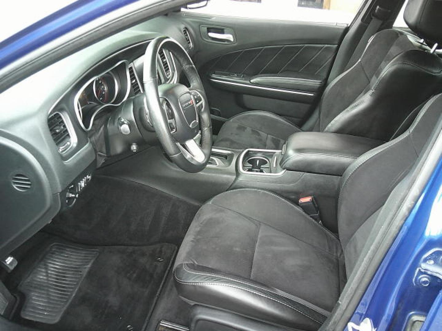 2018 Blue /Black Dodge Charger R/T (2C3CDXCT6JH) with an 5.7L V8 OHV 16V engine, 8A transmission, located at 4000 Bee Ridge Road, Sarasota, FL, 34233, (941) 926-0300, 27.298664, -82.489151- Photo#9