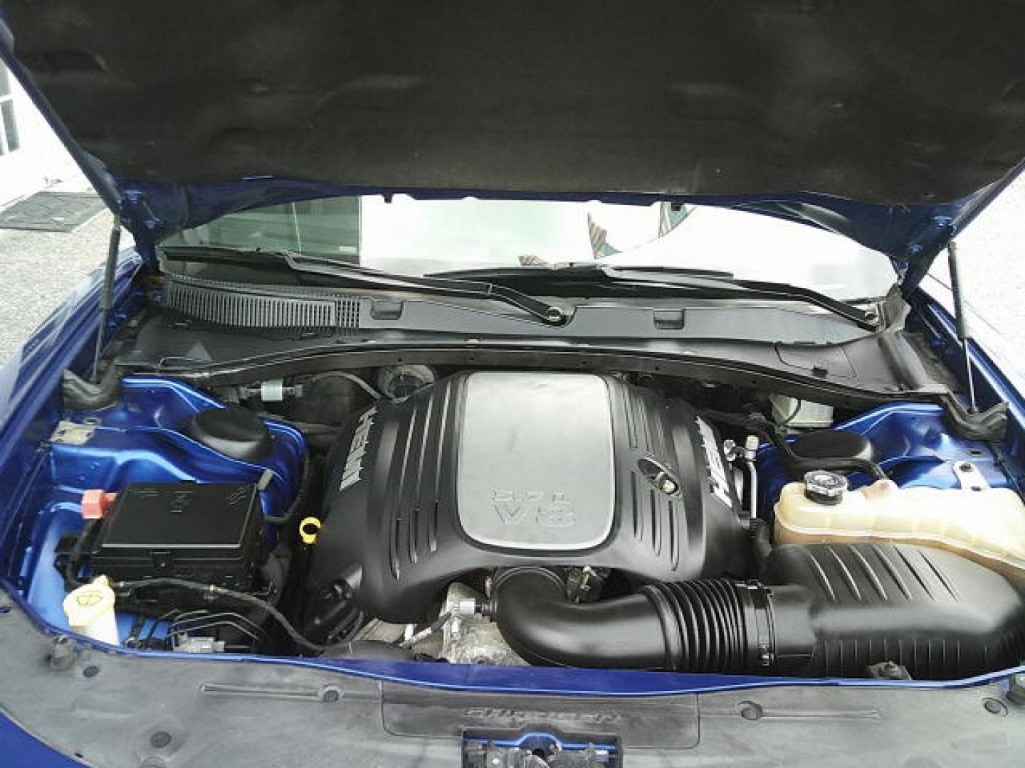 2018 Blue /Black Dodge Charger R/T (2C3CDXCT6JH) with an 5.7L V8 OHV 16V engine, 8A transmission, located at 4000 Bee Ridge Road, Sarasota, FL, 34233, (941) 926-0300, 27.298664, -82.489151- Photo#18