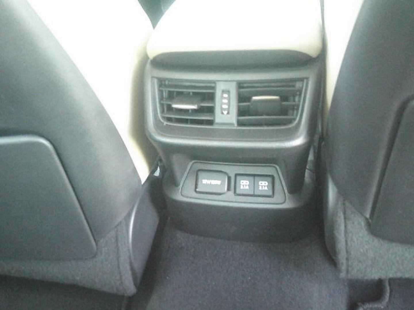 2021 WHITE /Beige Lexus ES 300h Base (58ADA1C19MU) with an 2.5L L4 DOHC 16V HYBRID engine, CVT transmission, located at 4000 Bee Ridge Road, Sarasota, FL, 34233, (941) 926-0300, 27.298664, -82.489151- Photo#13