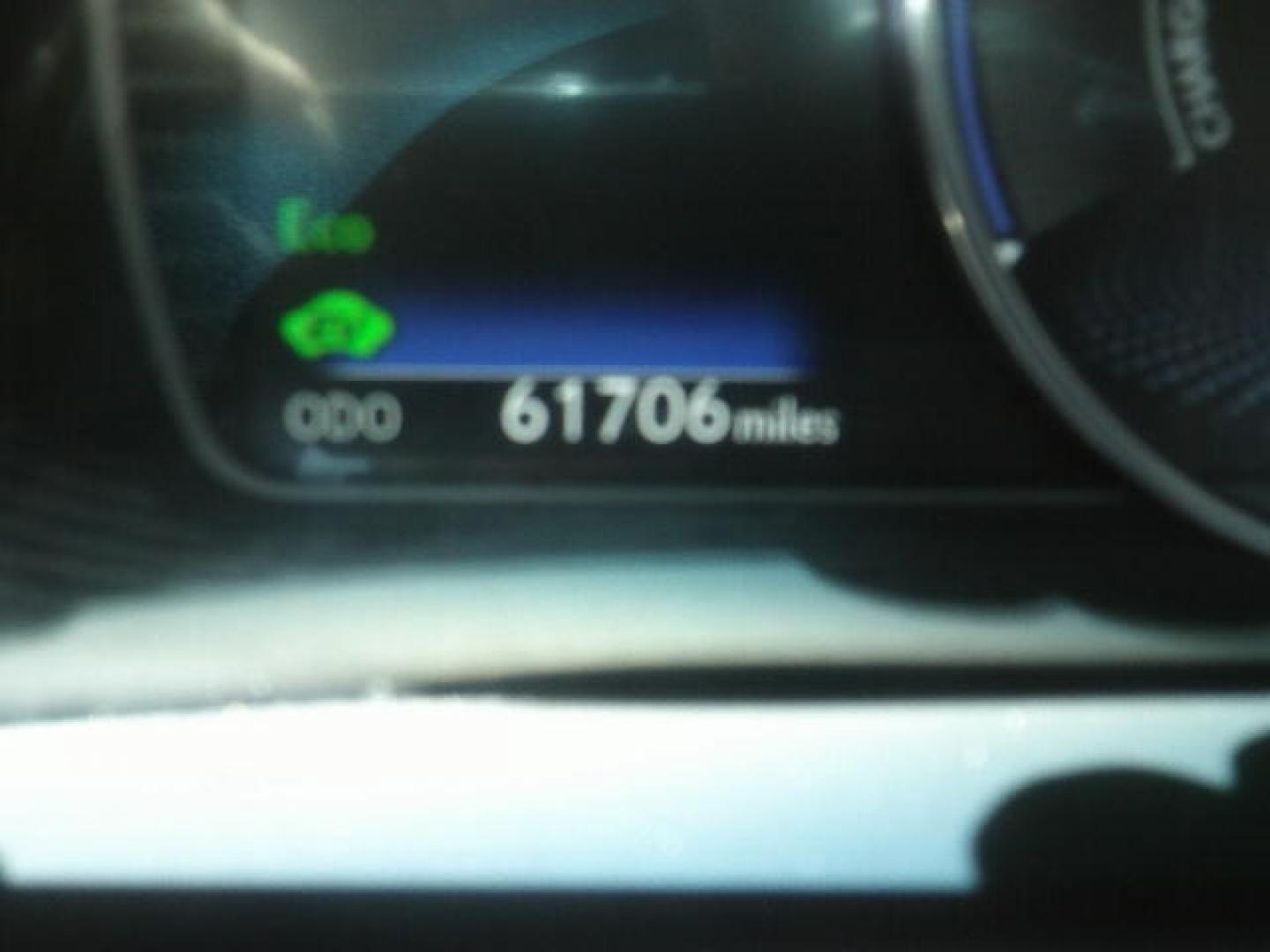 2021 WHITE /Beige Lexus ES 300h Base (58ADA1C19MU) with an 2.5L L4 DOHC 16V HYBRID engine, CVT transmission, located at 4000 Bee Ridge Road, Sarasota, FL, 34233, (941) 926-0300, 27.298664, -82.489151- Photo#23