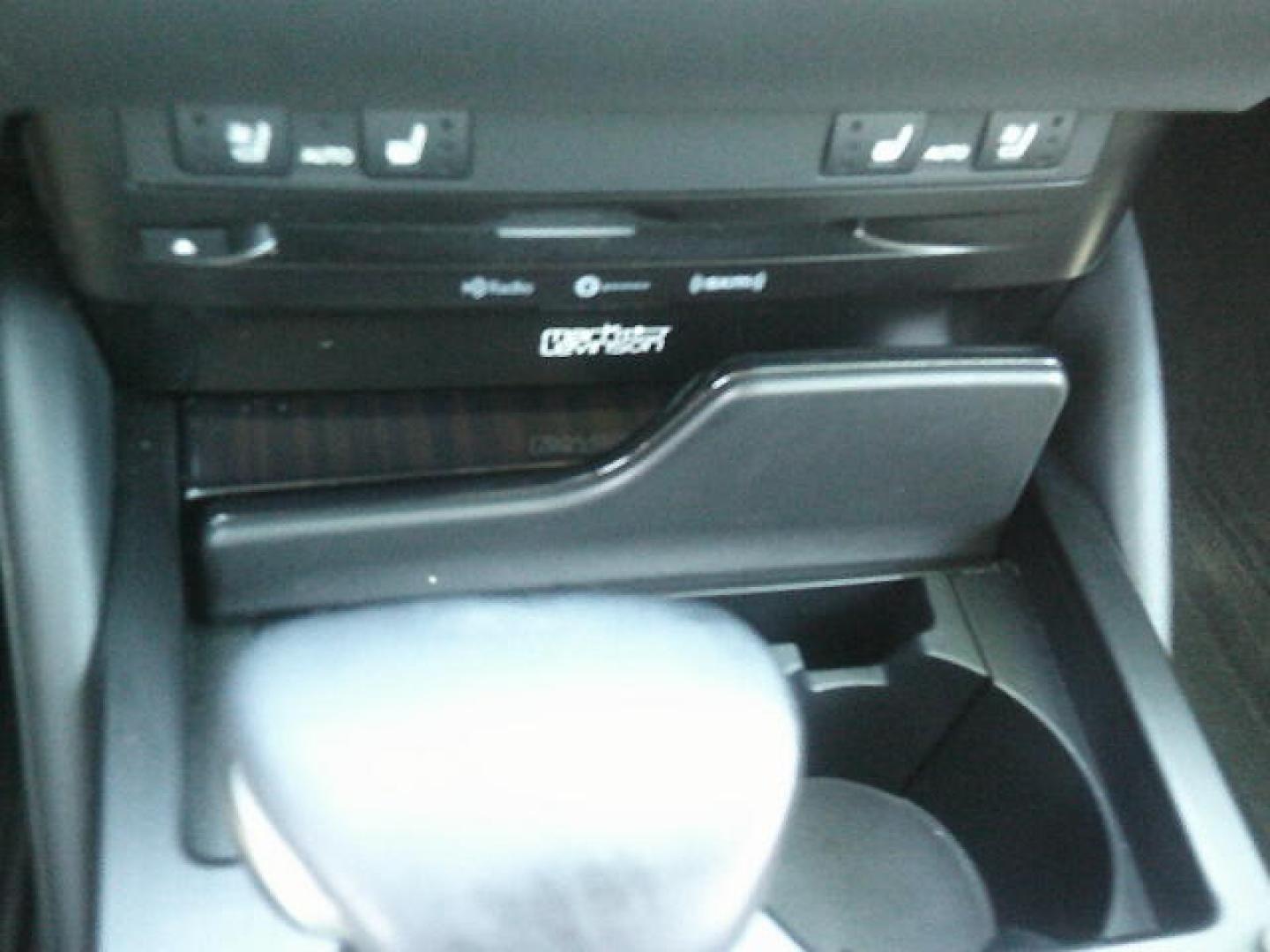 2021 WHITE /Beige Lexus ES 300h Base (58ADA1C19MU) with an 2.5L L4 DOHC 16V HYBRID engine, CVT transmission, located at 4000 Bee Ridge Road, Sarasota, FL, 34233, (941) 926-0300, 27.298664, -82.489151- Photo#25