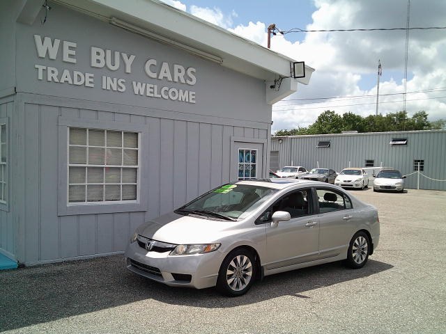 2010 Silver /Gray Honda Civic EX Sedan 5-Speed AT (2HGFA1F83AH) with an 1.8L L4 SOHC 16V engine, 5-Speed Automatic transmission, located at 4000 Bee Ridge Road, Sarasota, FL, 34233, (941) 926-0300, 27.298664, -82.489151- Photo#5