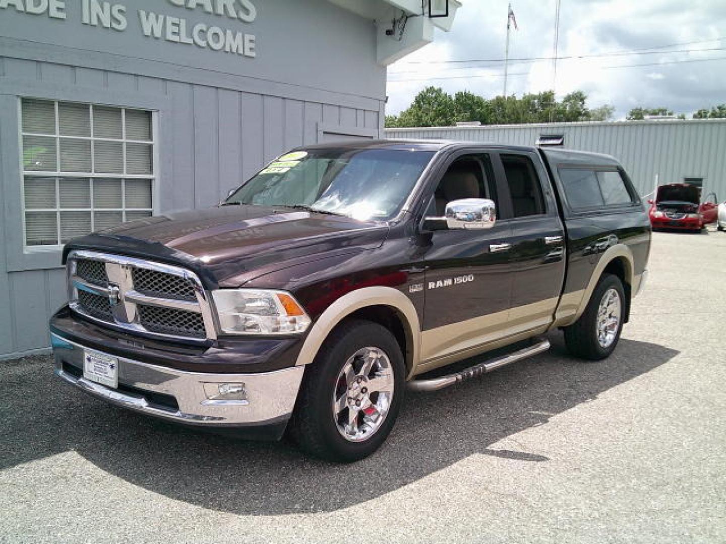 2011 /195482 Dodge Ram 1500 Sport Quad Cab 4WD (1D7RV1GT2BS) with an 5.7L V8 OHV 16V engine, 5-Speed Automatic transmission, located at 4000 Bee Ridge Road, Sarasota, FL, 34233, (941) 926-0300, 27.298664, -82.489151- Photo#5