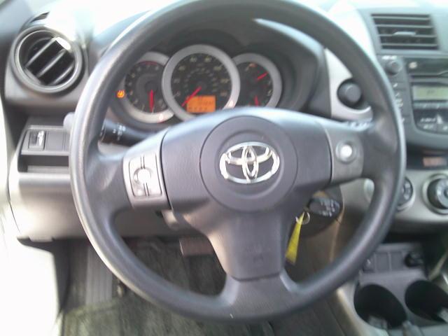 2009 Silver /Black Toyota RAV4 Sport I4 2WD (JTMZF32V09D) with an 2.4L L4 DOHC 16V engine, 4A transmission, located at 4000 Bee Ridge Road, Sarasota, FL, 34233, (941) 926-0300, 27.298664, -82.489151- Photo#17