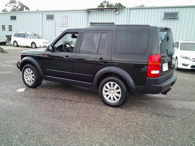 2005 Black /Black Land Rover LR3 SE (SALAD25415A) with an 4.4L V8 DOHC 32V engine, 6A OD transmission, located at 4000 Bee Ridge Road, Sarasota, FL, 34233, (941) 926-0300, 27.298664, -82.489151- Photo#4
