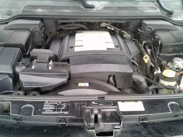 2005 Black /Black Land Rover LR3 SE (SALAD25415A) with an 4.4L V8 DOHC 32V engine, 6A OD transmission, located at 4000 Bee Ridge Road, Sarasota, FL, 34233, (941) 926-0300, 27.298664, -82.489151- Photo#9