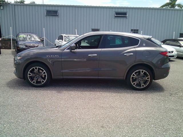 2020 Gray /Brown Maserati Levante Base (ZN661XUA5LX) with an 3.0L V6 DOHC 24V engine, 8A transmission, located at 4000 Bee Ridge Road, Sarasota, FL, 34233, (941) 926-0300, 27.298664, -82.489151- Photo#3