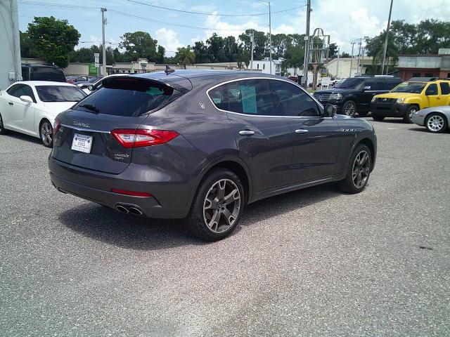 2020 Gray /Brown Maserati Levante Base (ZN661XUA5LX) with an 3.0L V6 DOHC 24V engine, 8A transmission, located at 4000 Bee Ridge Road, Sarasota, FL, 34233, (941) 926-0300, 27.298664, -82.489151- Photo#6