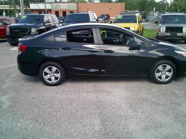 2018 Black /Black Chevrolet Cruze LS Auto (1G1BC5SM5J7) with an 1.4L L4 DOHC 16V TURBO engine, 6A transmission, located at 4000 Bee Ridge Road, Sarasota, FL, 34233, (941) 926-0300, 27.298664, -82.489151- Photo#8