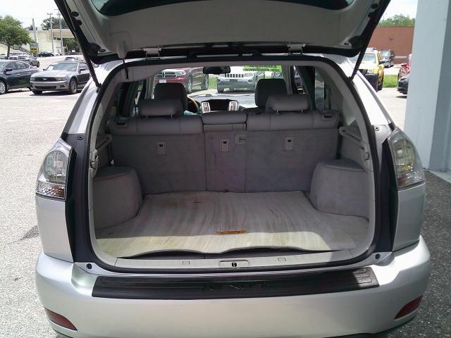 2008 Silver /Gray Lexus RX 350 FWD (2T2GK31U38C) with an 3.5L V6 DOHC 24V engine, 5A OD transmission, located at 4000 Bee Ridge Road, Sarasota, FL, 34233, (941) 926-0300, 27.298664, -82.489151- Photo#9