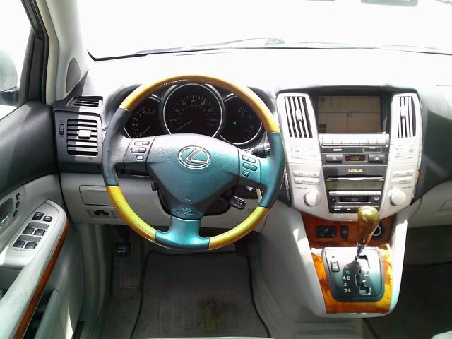 2008 Silver /Gray Lexus RX 350 FWD (2T2GK31U38C) with an 3.5L V6 DOHC 24V engine, 5A OD transmission, located at 4000 Bee Ridge Road, Sarasota, FL, 34233, (941) 926-0300, 27.298664, -82.489151- Photo#16