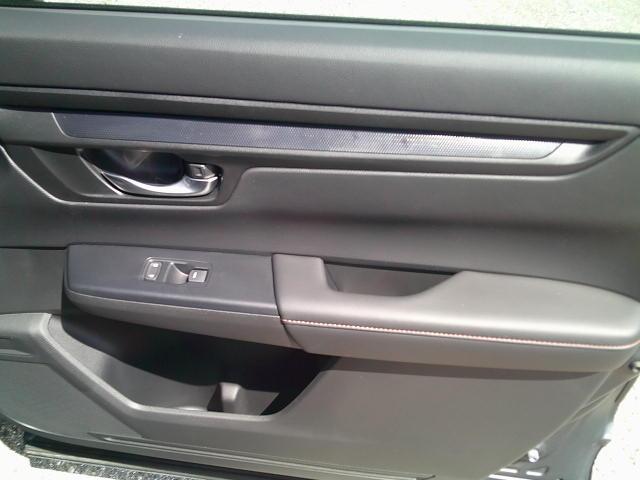 2024 Gray /Biege Honda CR-V Hybrid Sport-L (7FARS5H81RE) with an 2.0L L4 DOHC 16V HYBRID engine, CVT transmission, located at 4000 Bee Ridge Road, Sarasota, FL, 34233, (941) 926-0300, 27.298664, -82.489151- Photo#16