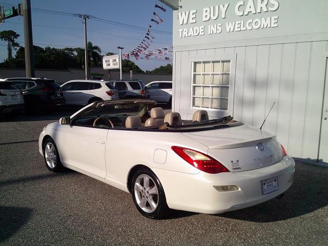 2008 White /Beige Toyota Camry Solara SE Convertible (4T1FA38P88U) with an 3.3L V6 DOHC 24V engine, 5A OD transmission, located at 4000 Bee Ridge Road, Sarasota, FL, 34233, (941) 926-0300, 27.298664, -82.489151- Photo#11