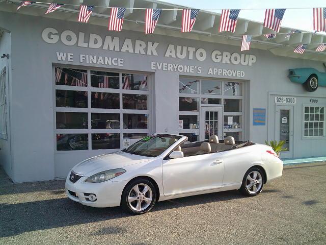 2008 White /Beige Toyota Camry Solara SE Convertible (4T1FA38P88U) with an 3.3L V6 DOHC 24V engine, 5A OD transmission, located at 4000 Bee Ridge Road, Sarasota, FL, 34233, (941) 926-0300, 27.298664, -82.489151- Photo#1