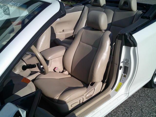 2008 White /Beige Toyota Camry Solara SE Convertible (4T1FA38P88U) with an 3.3L V6 DOHC 24V engine, 5A OD transmission, located at 4000 Bee Ridge Road, Sarasota, FL, 34233, (941) 926-0300, 27.298664, -82.489151- Photo#13