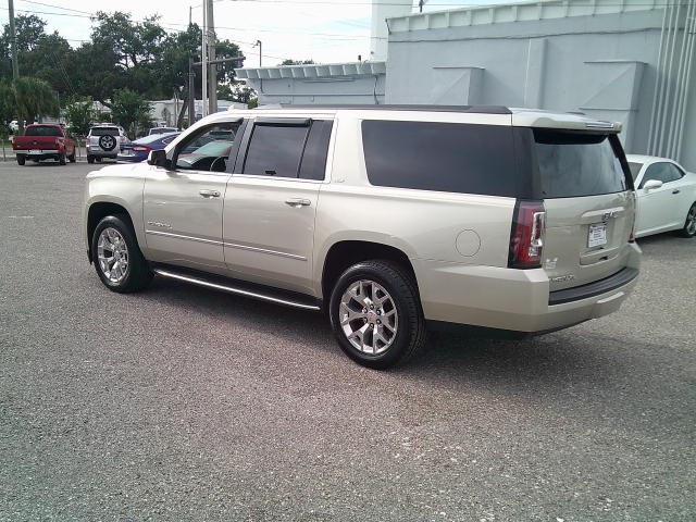 2017 Beige /Brown GMC Yukon XL SLT 2WD (1GKS1GKCXHR) with an 5.3L V8 OHV 16V engine, 6A transmission, located at 4000 Bee Ridge Road, Sarasota, FL, 34233, (941) 926-0300, 27.298664, -82.489151- Photo#4