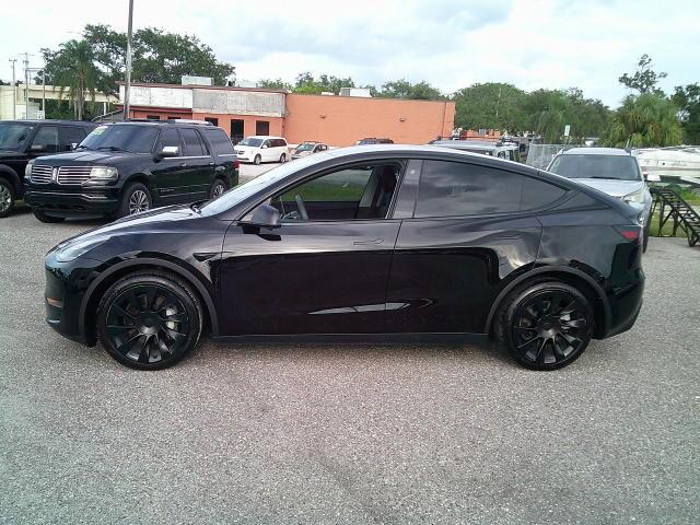2020 Black /Black Tesla Model Y Long Range (5YJYGDEE5LF) with an ELECTRIC engine, 1A transmission, located at 4000 Bee Ridge Road, Sarasota, FL, 34233, (941) 926-0300, 27.298664, -82.489151- Photo#3