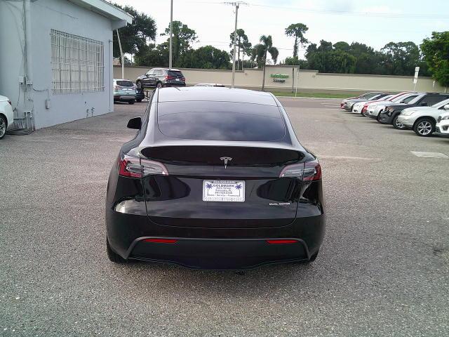 2020 Black /Black Tesla Model Y Long Range (5YJYGDEE5LF) with an ELECTRIC engine, 1A transmission, located at 4000 Bee Ridge Road, Sarasota, FL, 34233, (941) 926-0300, 27.298664, -82.489151- Photo#5