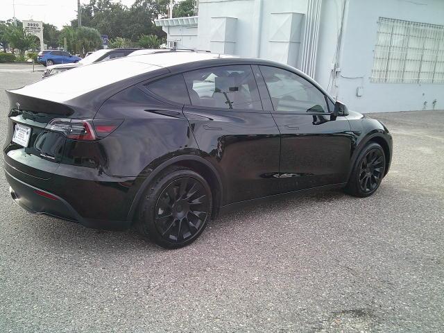 2020 Black /Black Tesla Model Y Long Range (5YJYGDEE5LF) with an ELECTRIC engine, 1A transmission, located at 4000 Bee Ridge Road, Sarasota, FL, 34233, (941) 926-0300, 27.298664, -82.489151- Photo#6